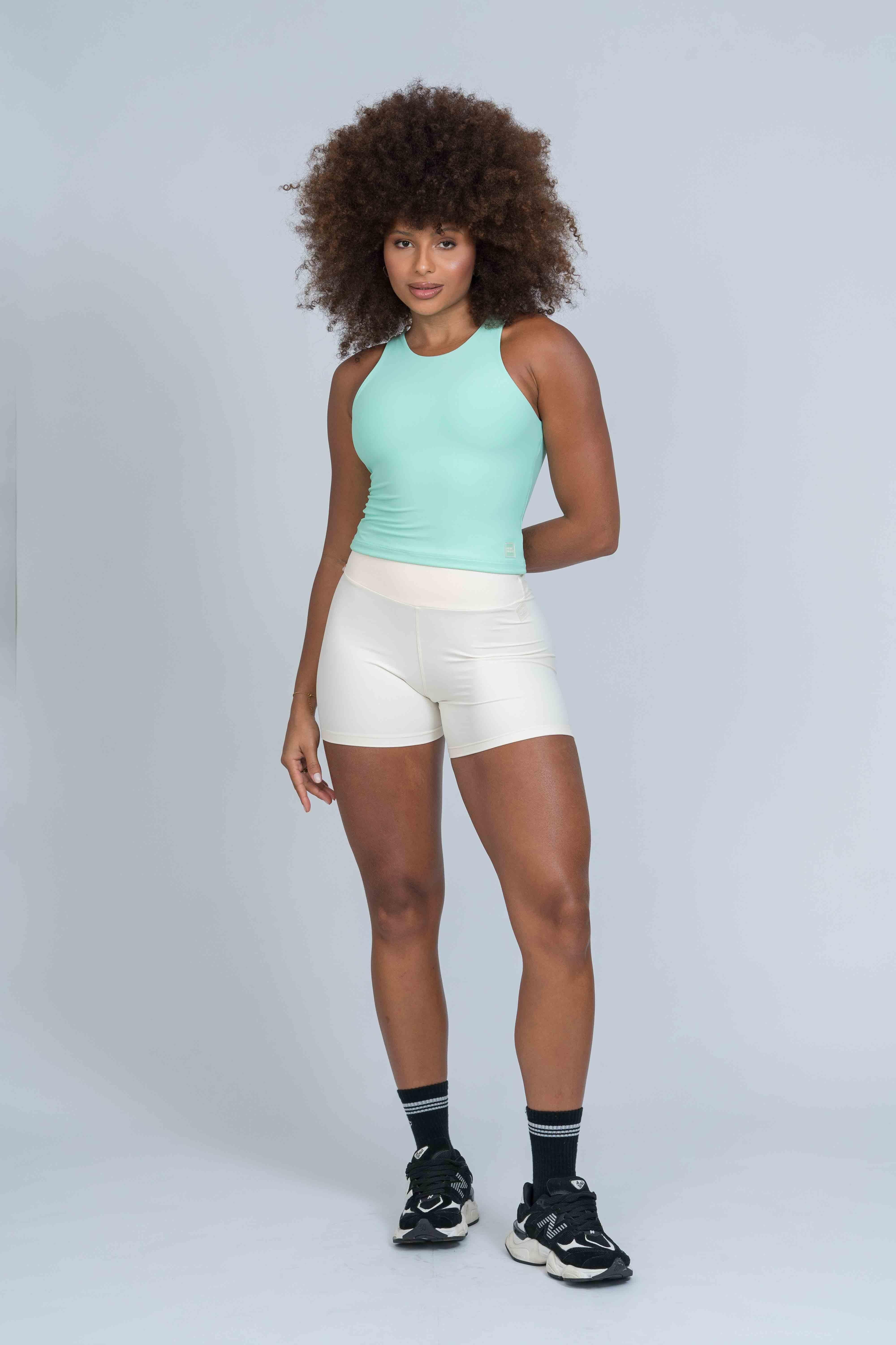 Short Fitness Move Off White empina bumbum