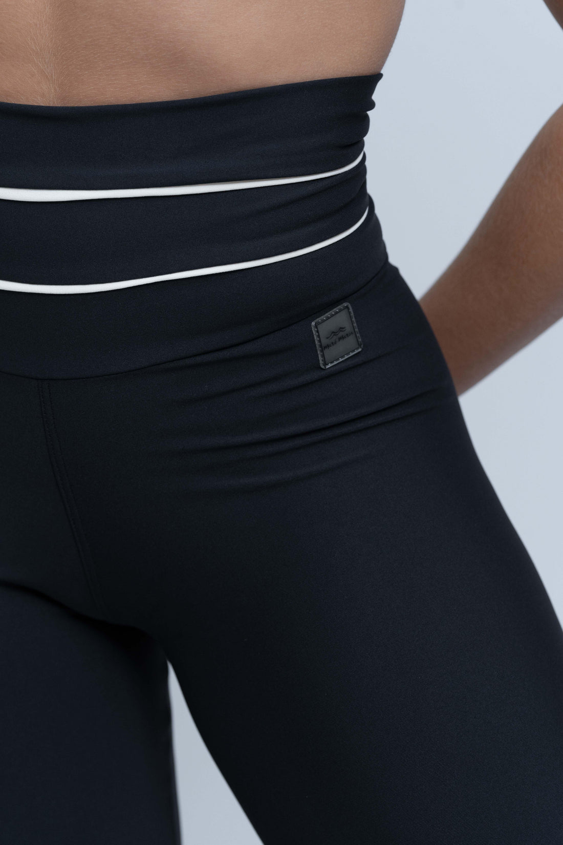 Calça Legging fitness Corrida Preta compressão e Vivo Off S/empina bumbum