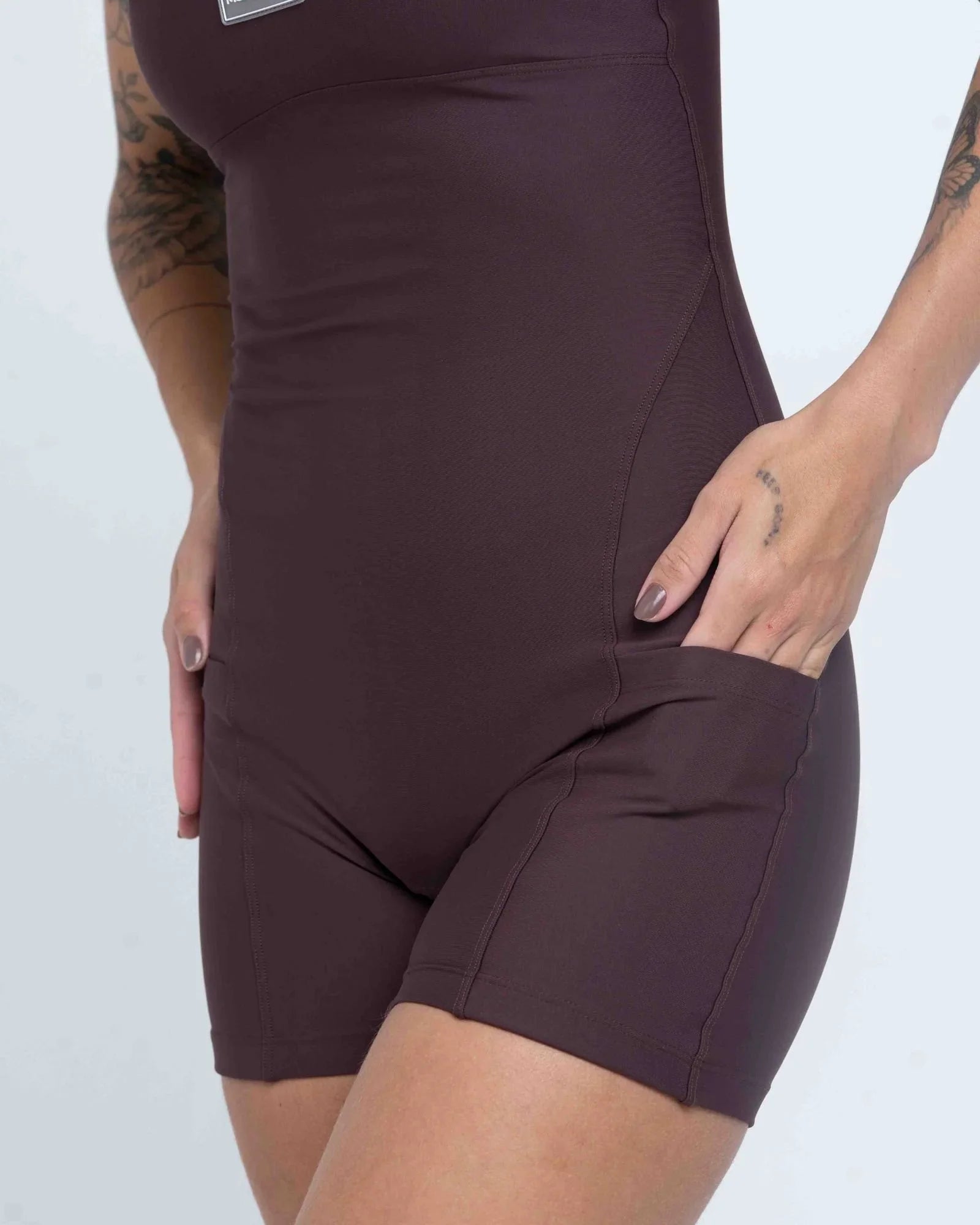 Macaquinho Fitness Flow Marrom Ébano