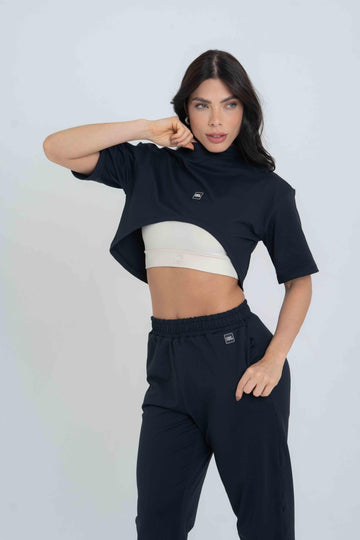 Dueto de Cropped Mach Preto com Luna