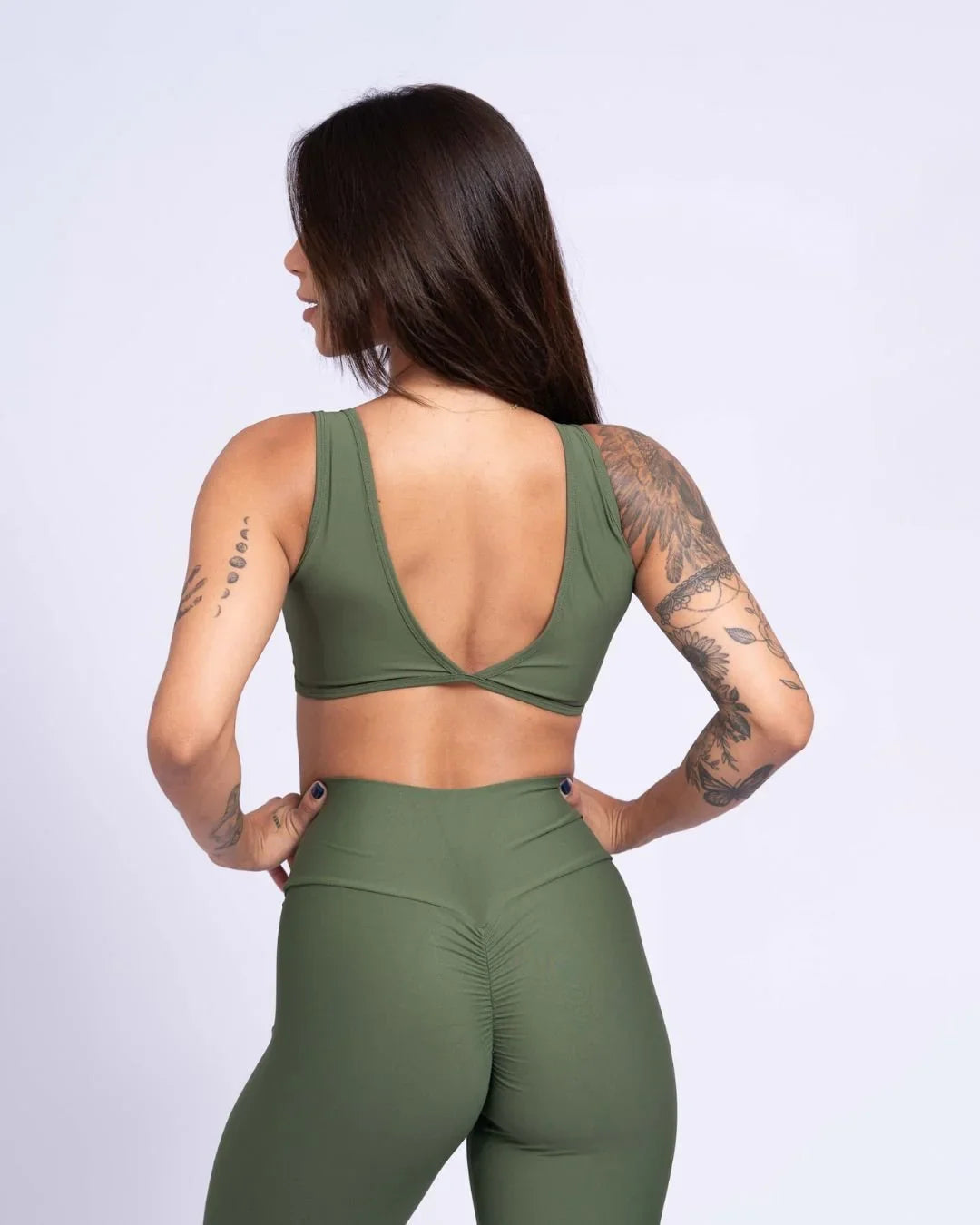 Top Fitness Basic Verde Militar com compressão