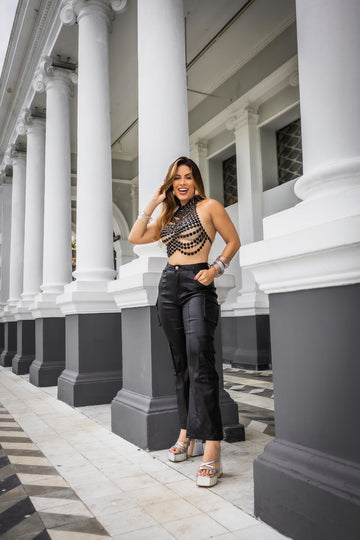 Conjunto Top Bordado Preto com Calça Cirrê