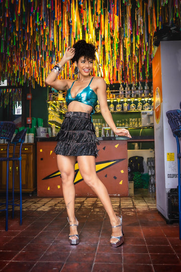 Conjunto Festa Cropped Metalizado Verde com Saia de Franja Preta