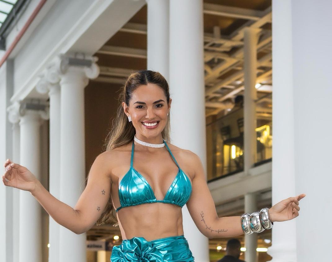 Conjunto Glam Metal Emerald – Top Cortininha + Saia Drapeada