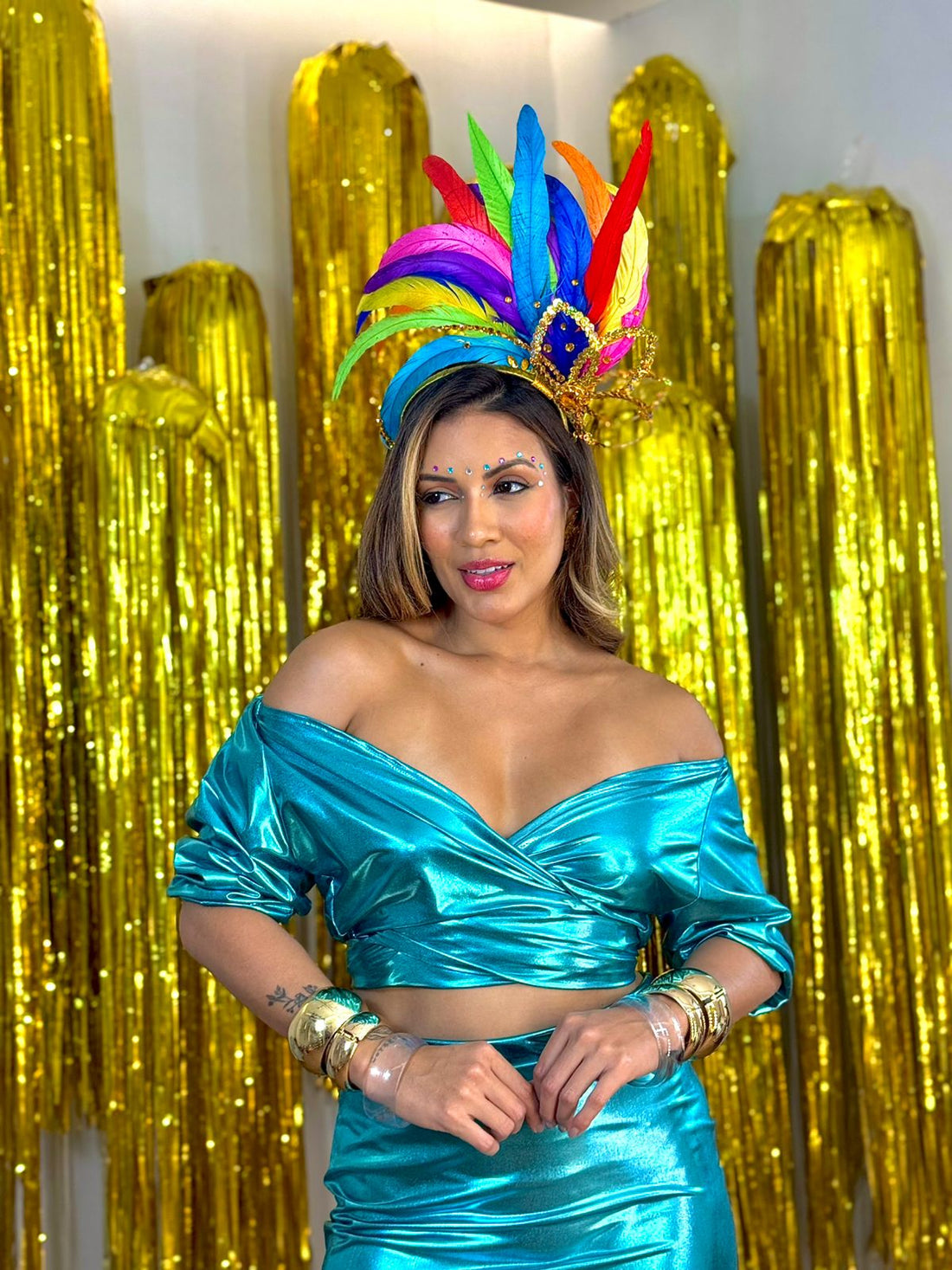 Conjunto Esmeralda Metalizado Cropped Torcido e Saia Curta